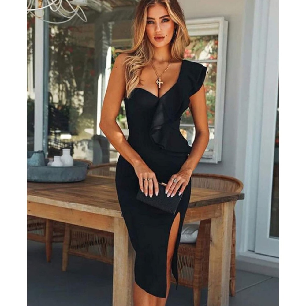 One Shoulder Side Split Bandage Dress